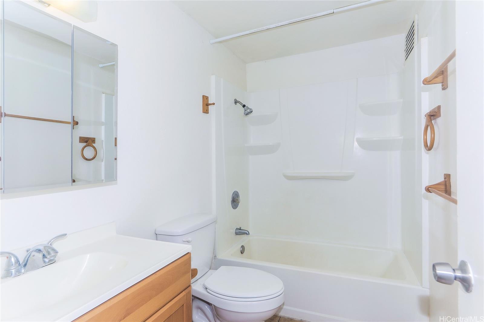 87-122 Helelua Street  Unit C204