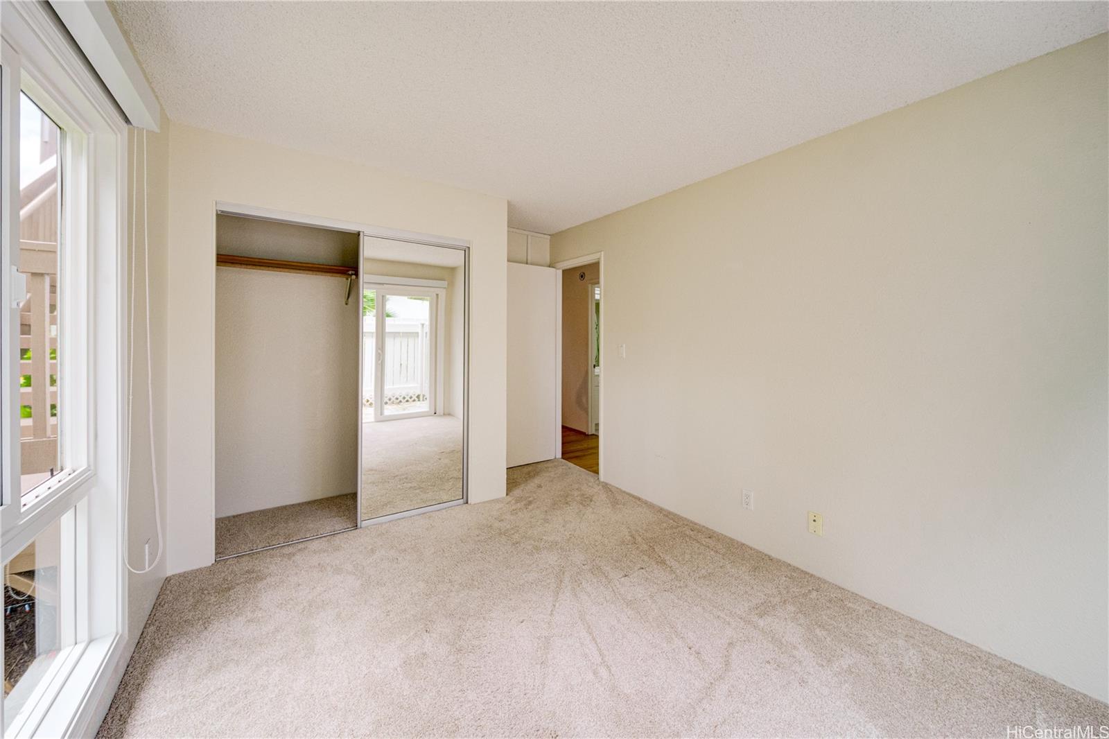 Photo 19 of 25