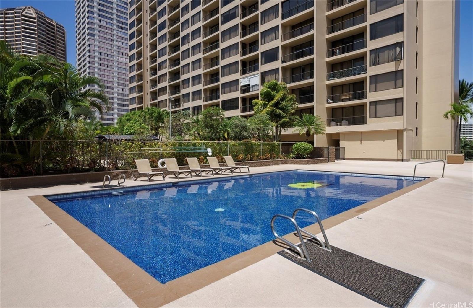 411 Hobron Lane  Unit 3705