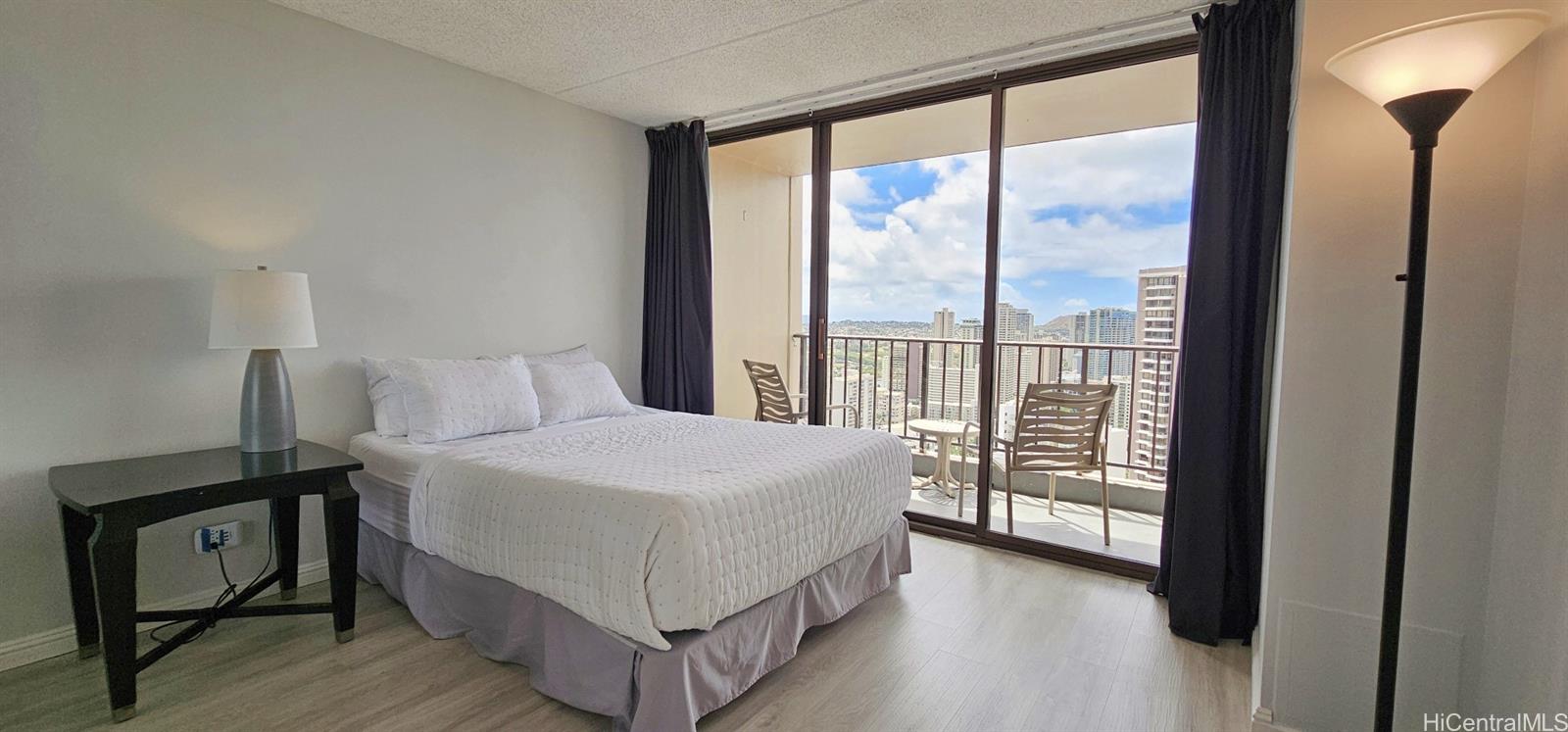 411 Hobron Lane  Unit 3705