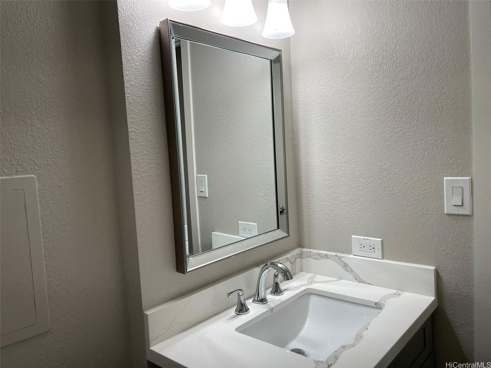 620 Sheridan Street  Unit 404
