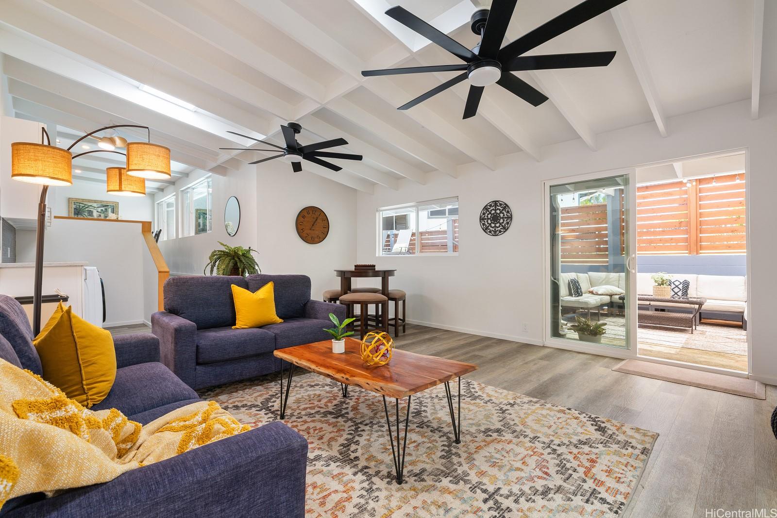 Photo 8 of 25
