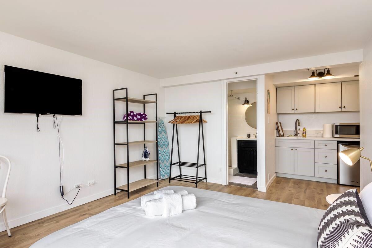 444 Niu Street 2409