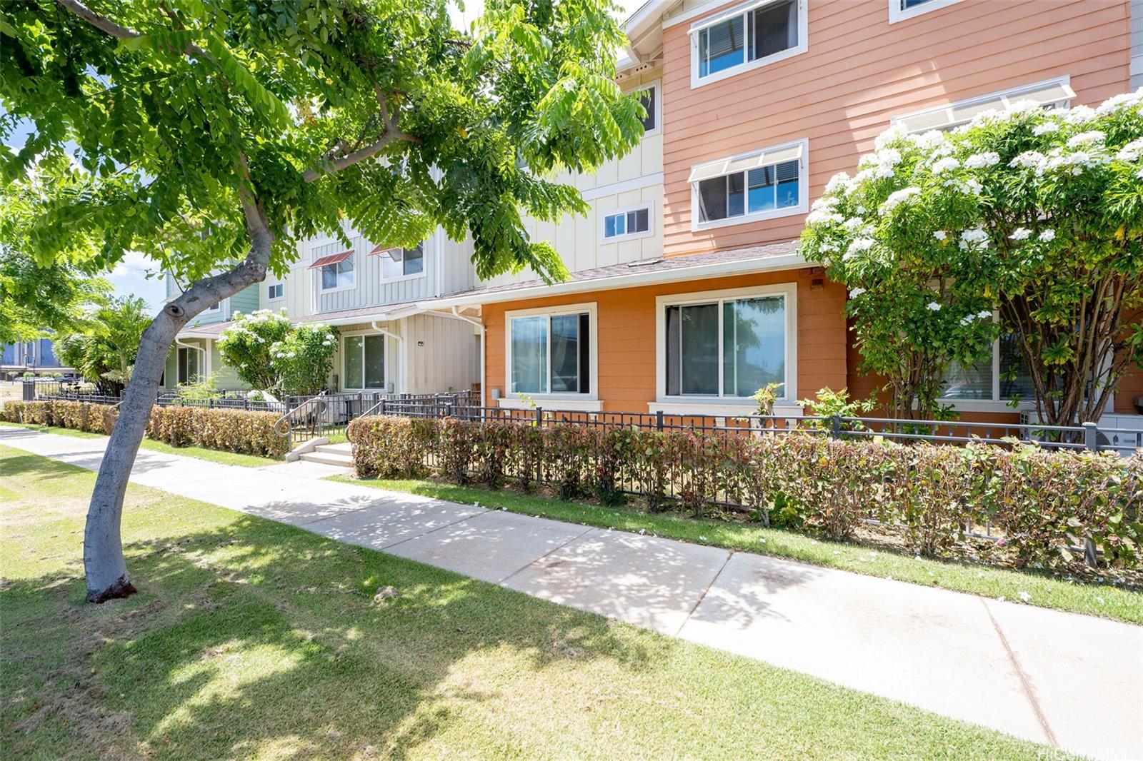 642 Kakala Street  Unit 1604