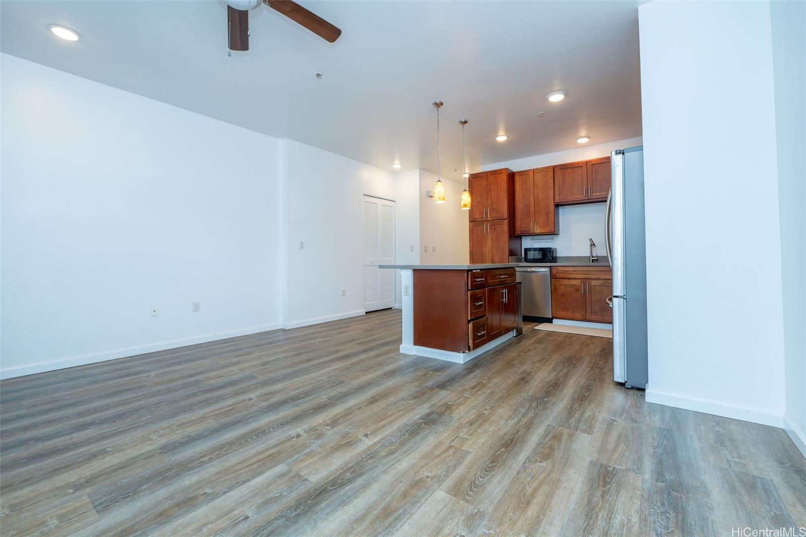 642 Kakala Street  Unit 1604