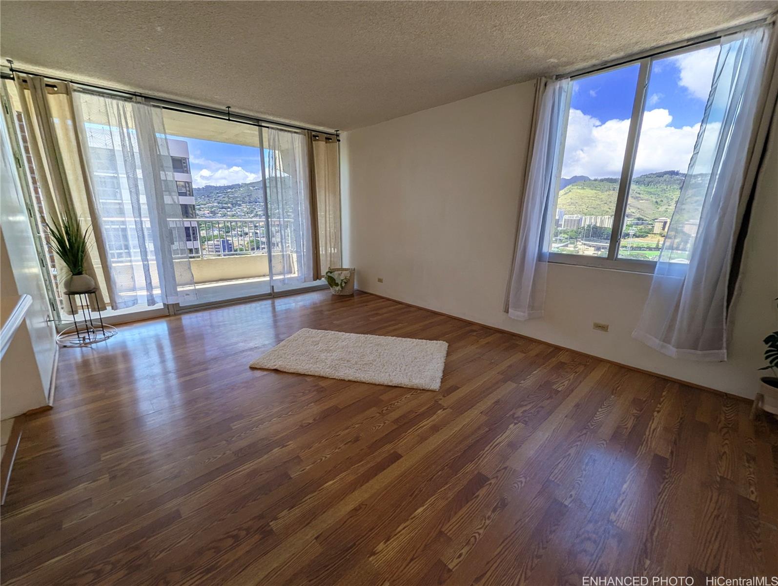 2740 Kuilei Street 2107
