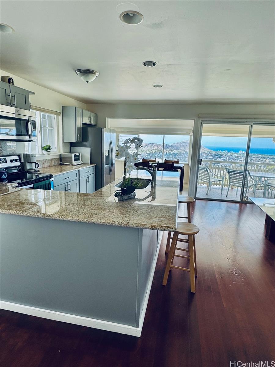 3901 Maunahilu Place