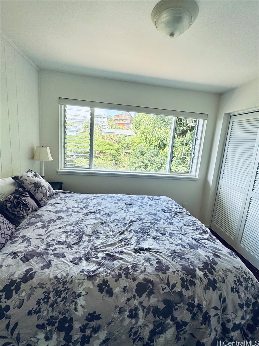 Photo 3 of 25