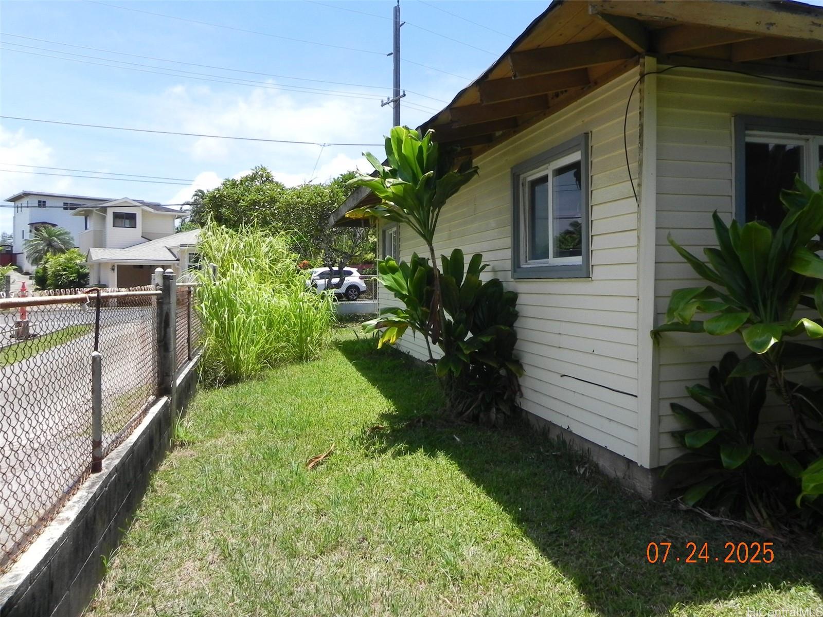 Photo 5 of 19