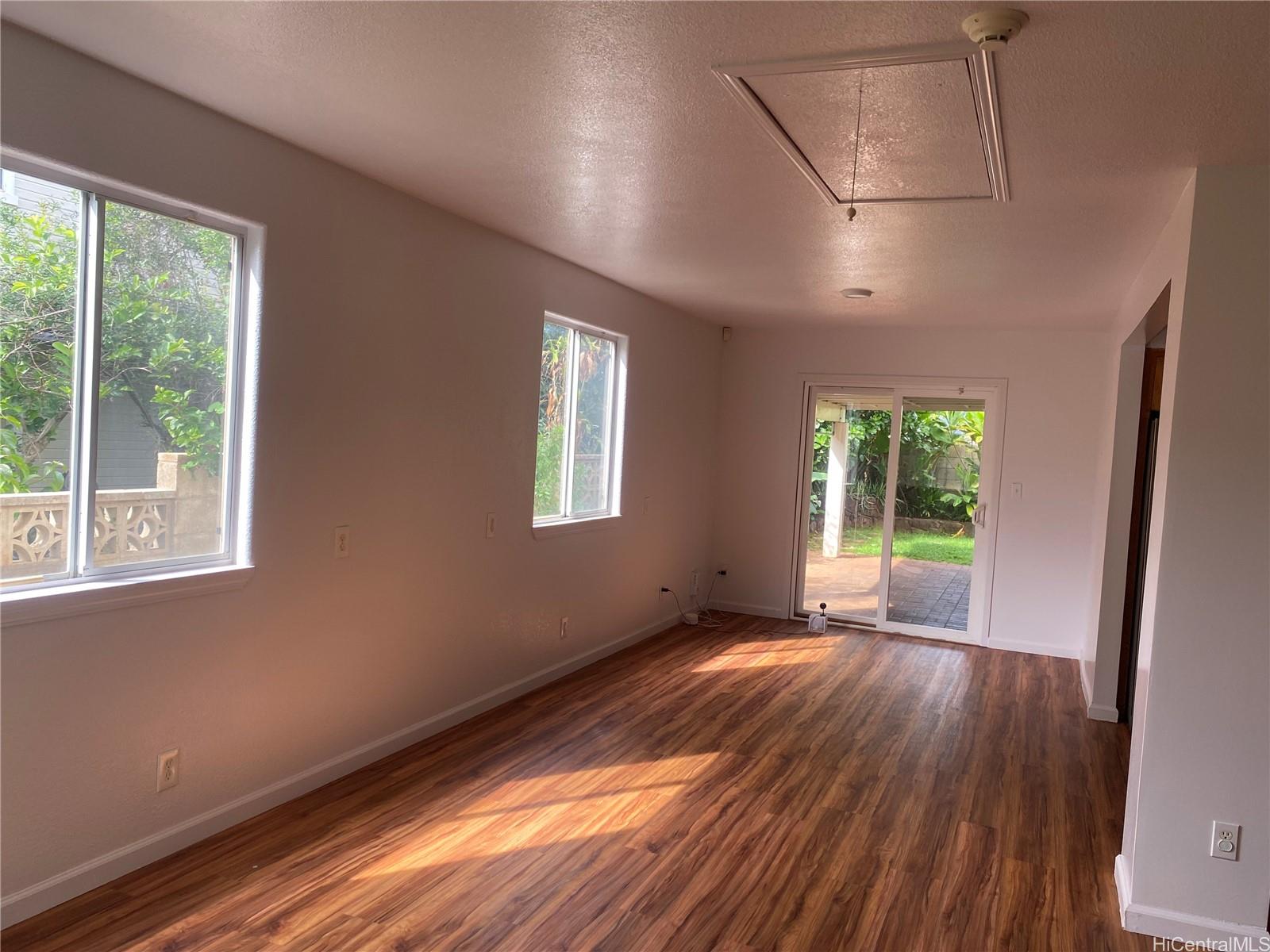 Photo 8 of 17