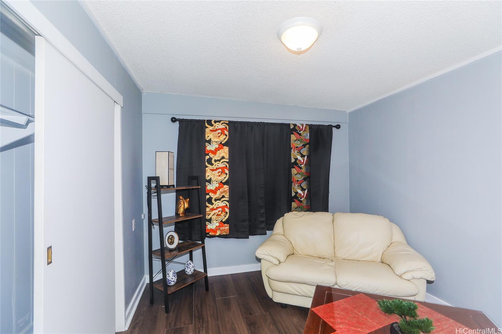 Photo 15 of 23