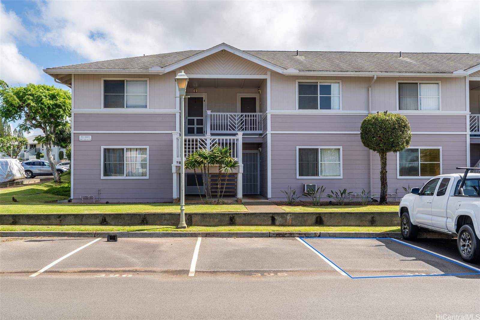 Photo 14 of 17