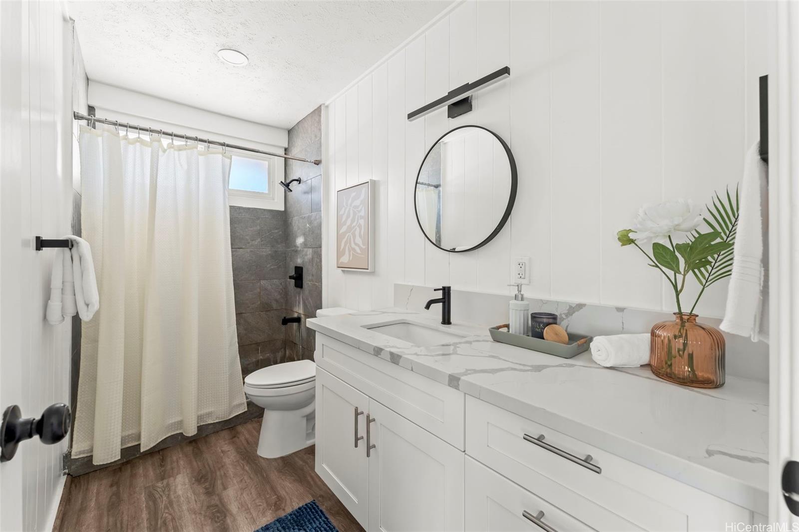 Photo 12 of 15