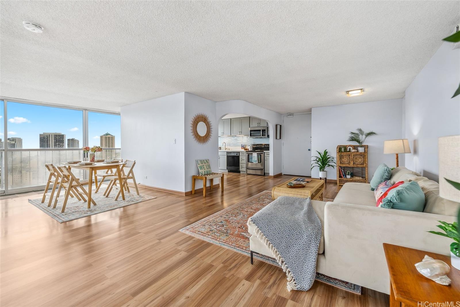1425 Ward Avenue 22E