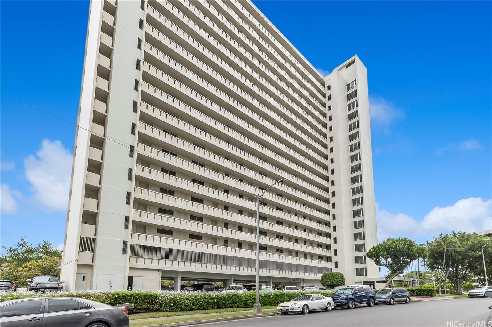 1160 Ala Napunani Street 806