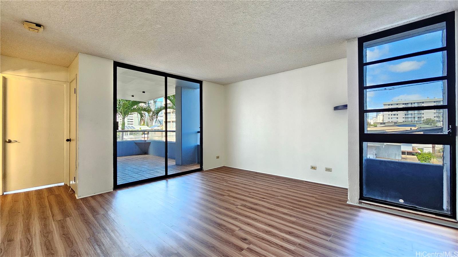 2100 Date Street 103