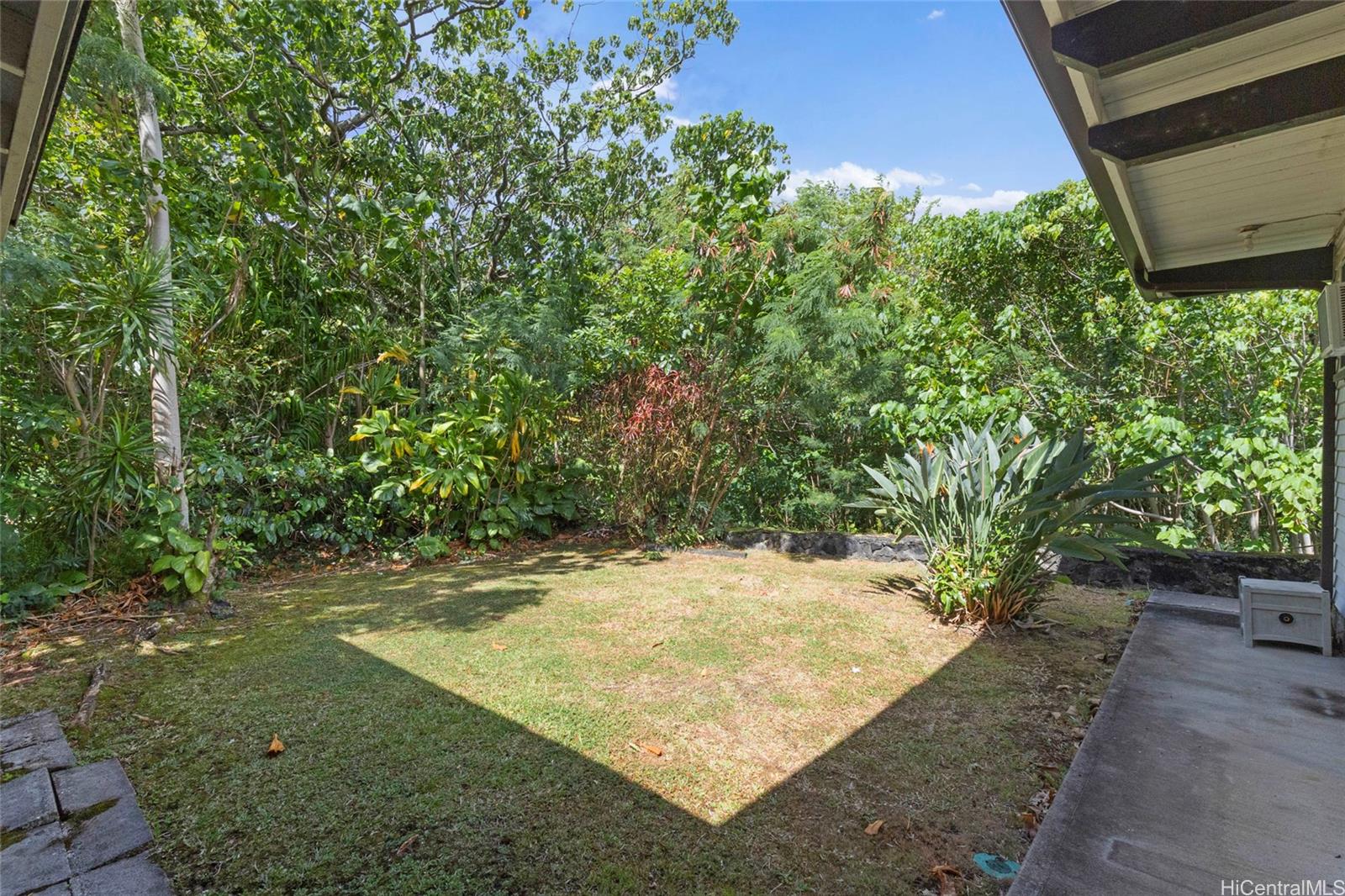 3272 Paumaka Place