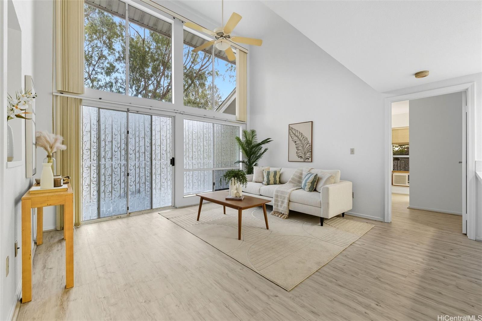 95-270 Waikalani Drive J304