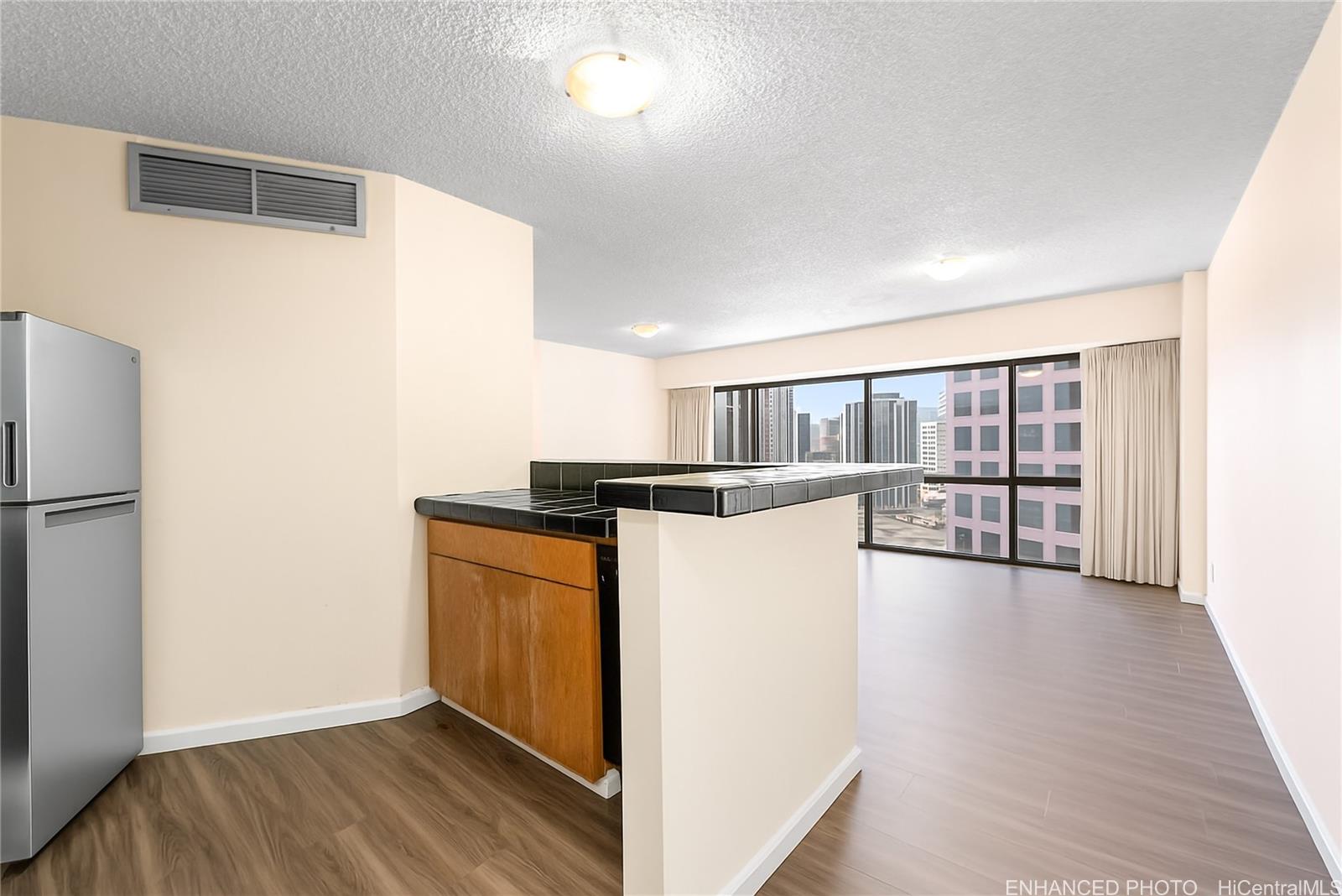 1088 Bishop Street 2902