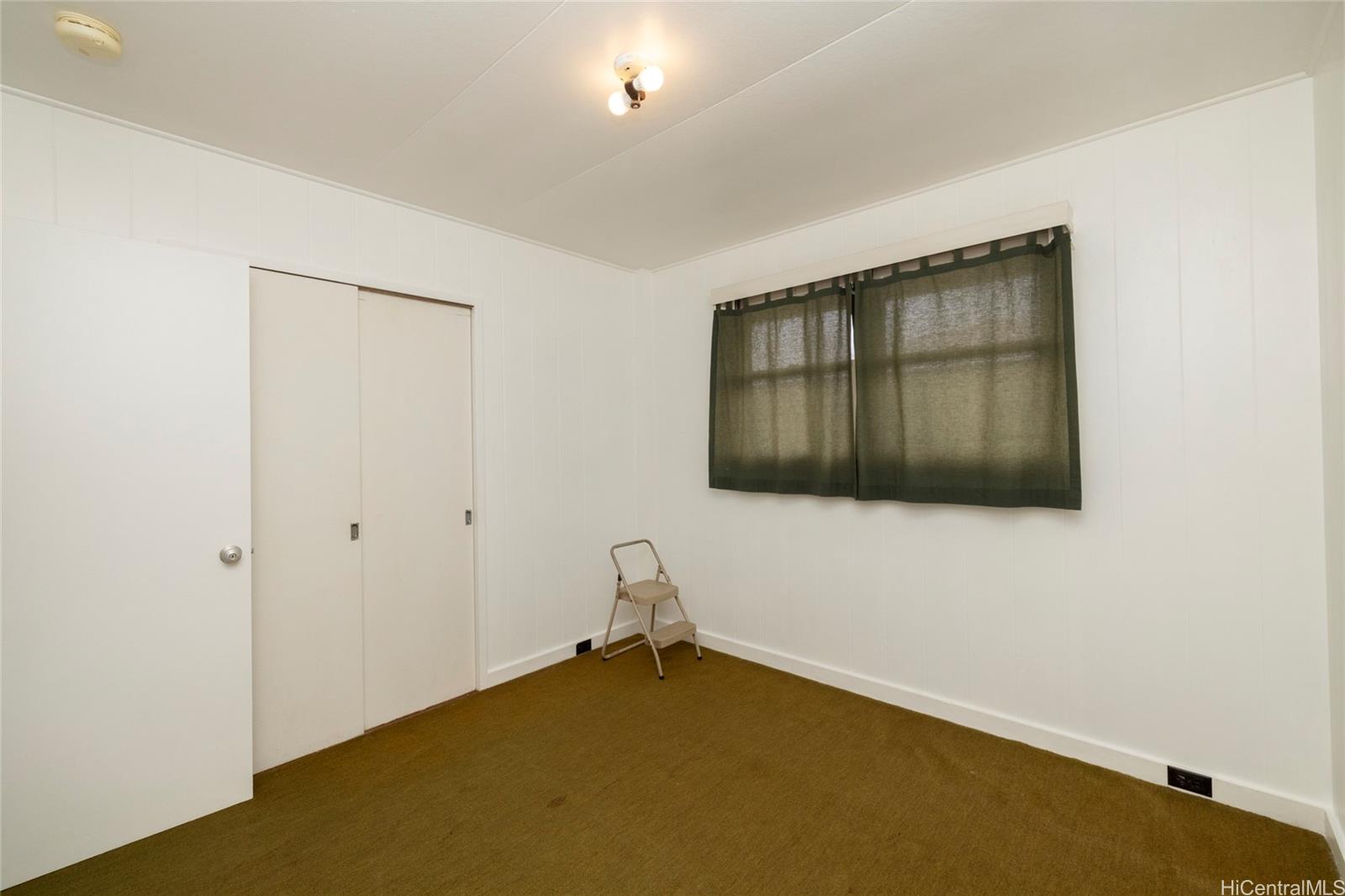 Photo 16 of 24