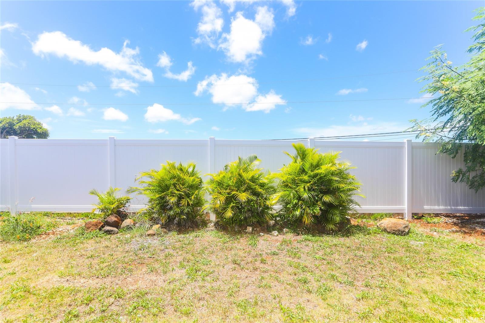 1052 Maiha Circle