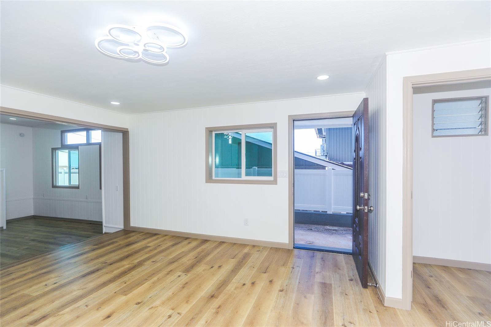 1052 Maiha Circle