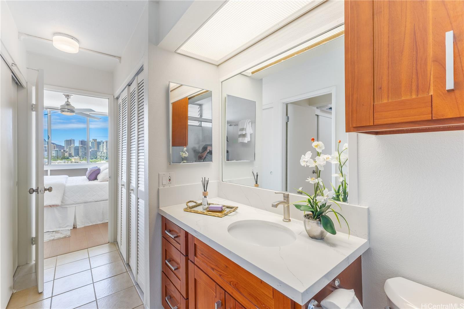 2439 Kapiolani Boulevard  Unit 803