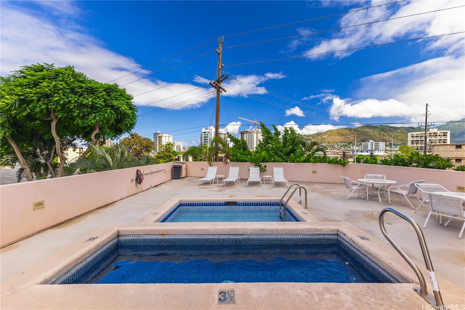 2439 Kapiolani Boulevard  Unit 803