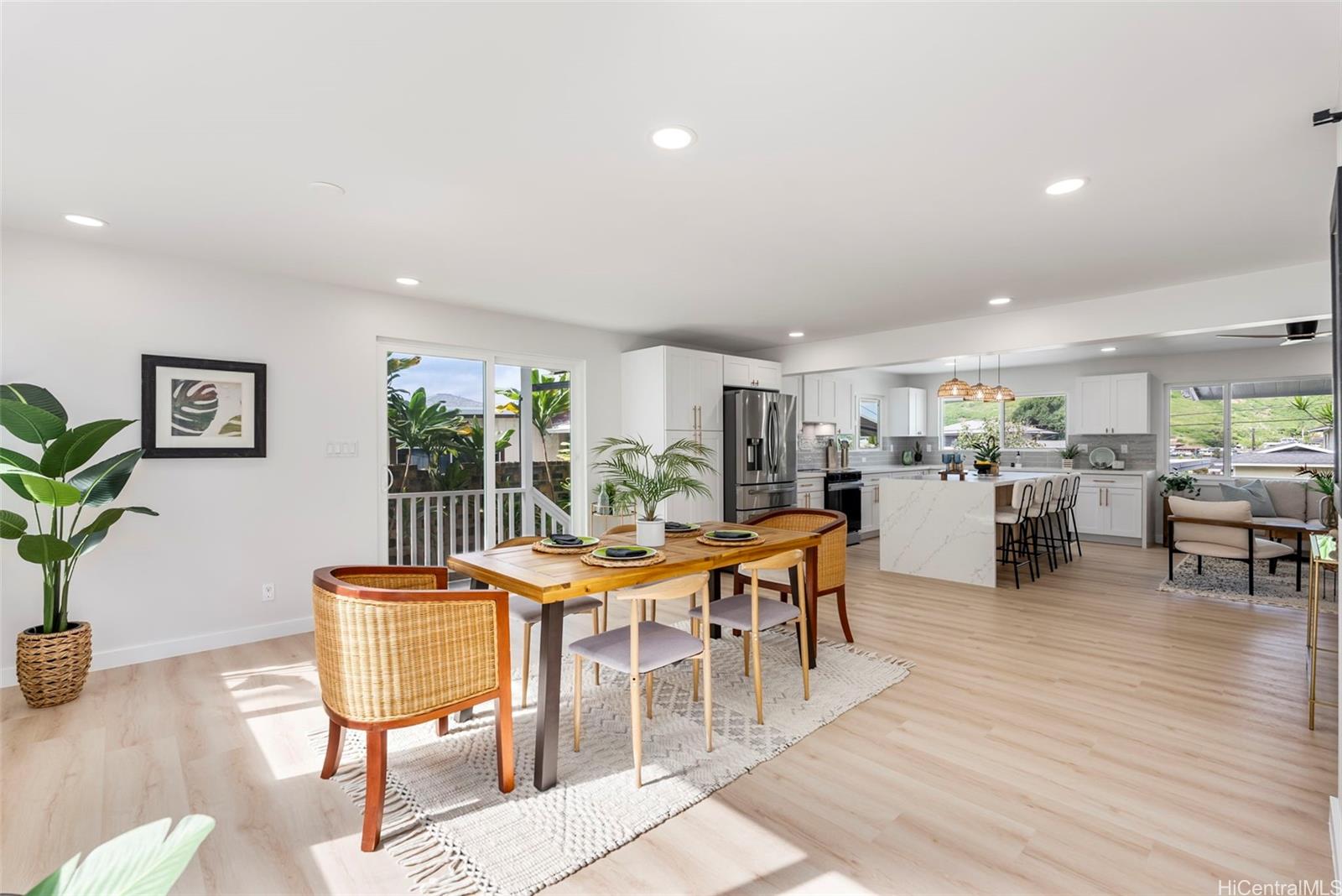 1237 Nanialii Street