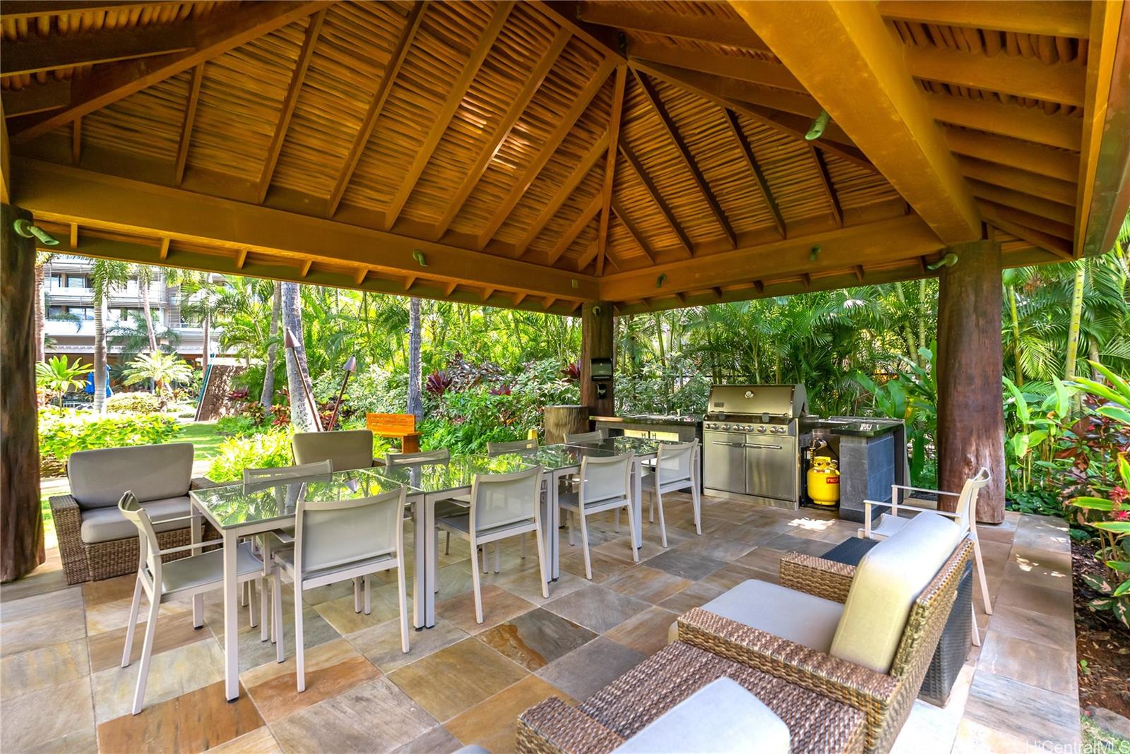Photo 11 of 25