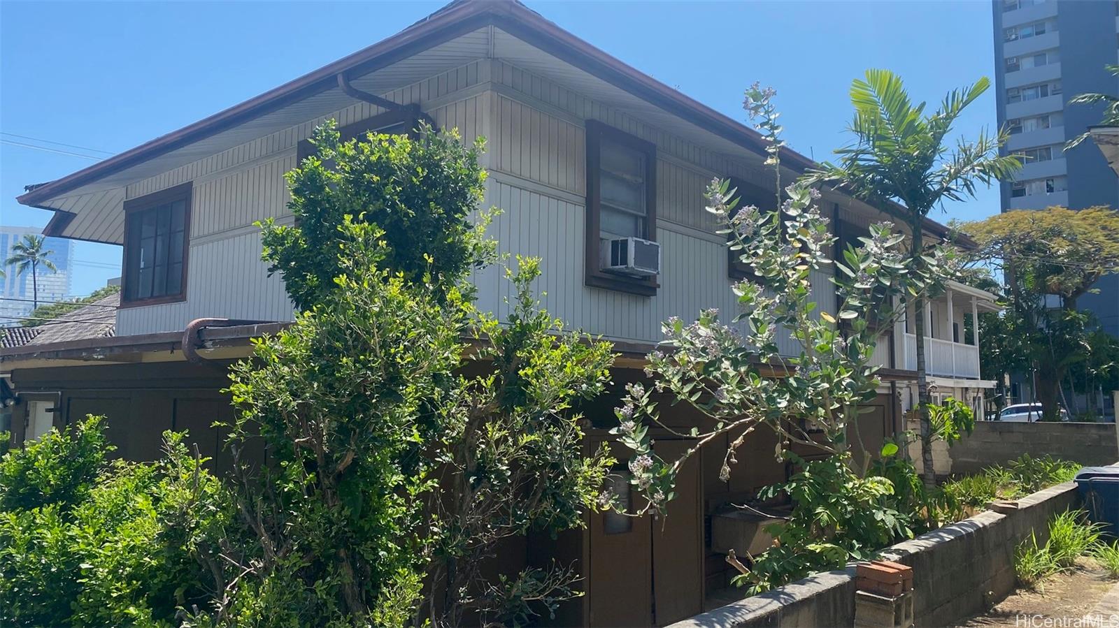 914 Kinau Street
