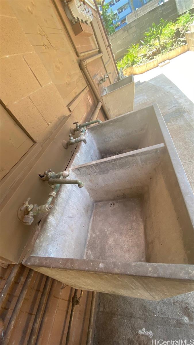 Photo 10 of 25