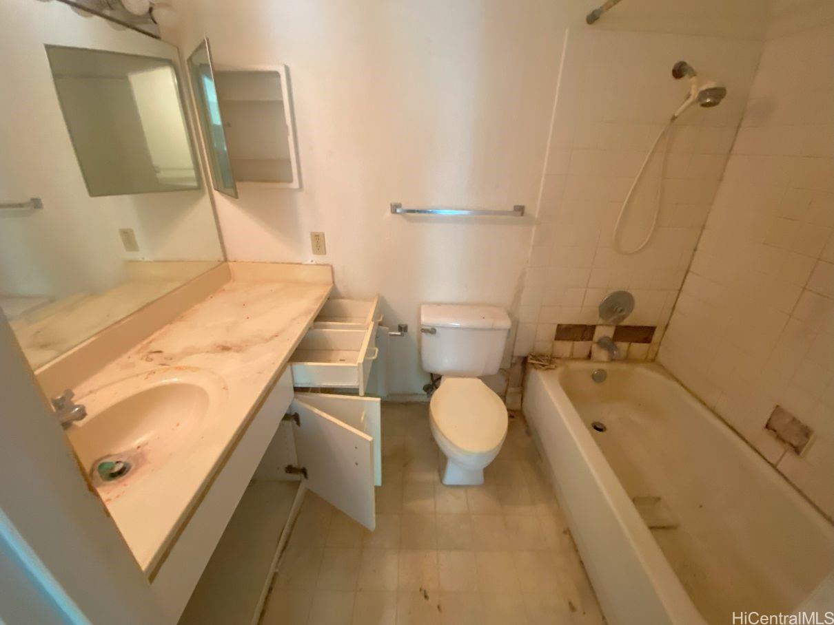 95-664 Wikao Street  Unit L205