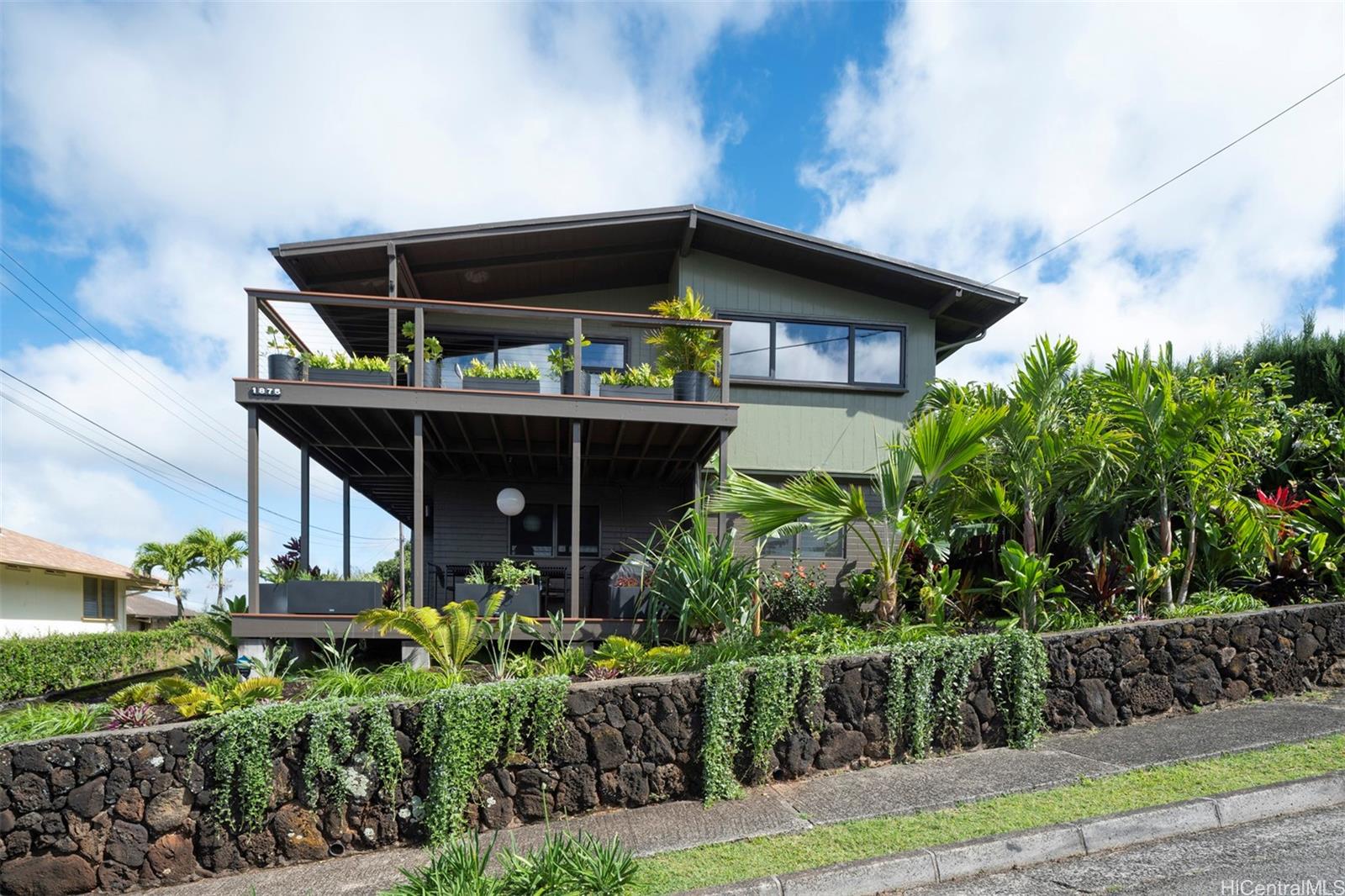 1875 Kualono Street