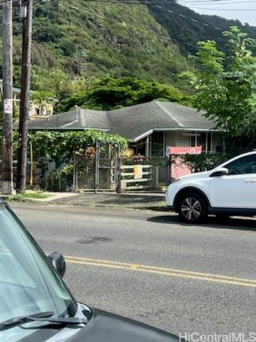 2704 Kalihi Street