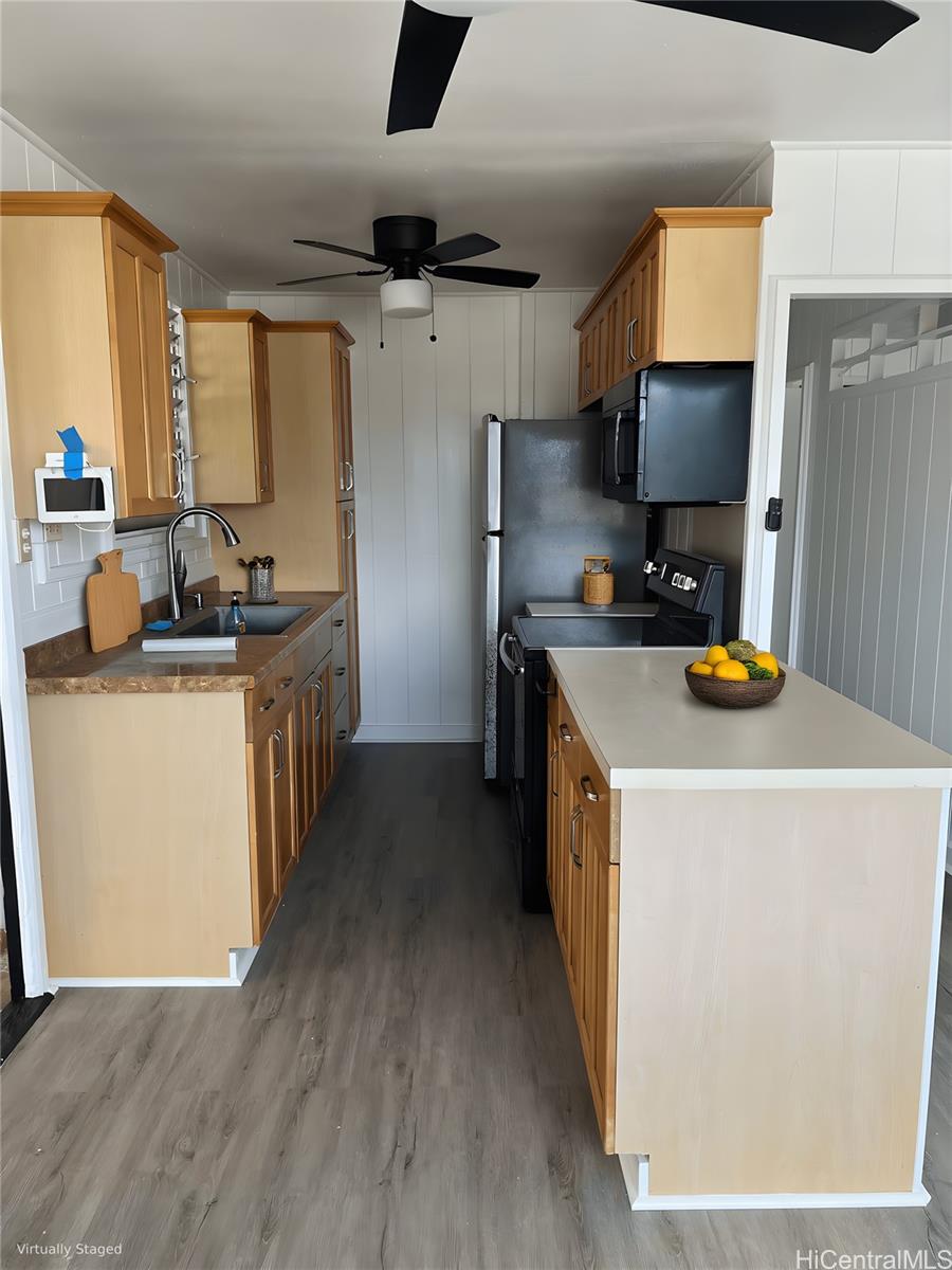 Photo 4 of 21