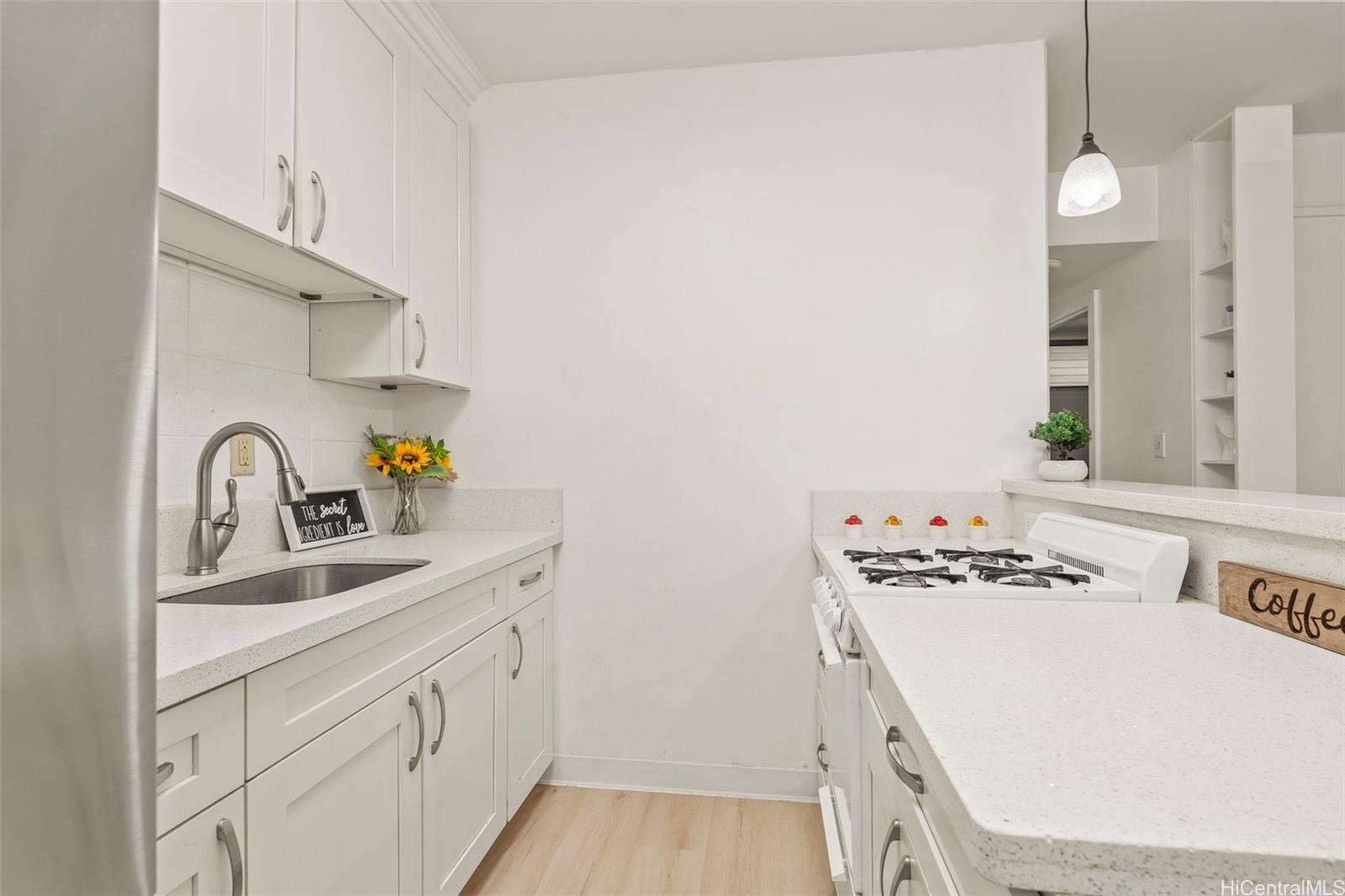 2050 Nuuanu Avenue  Unit DH106