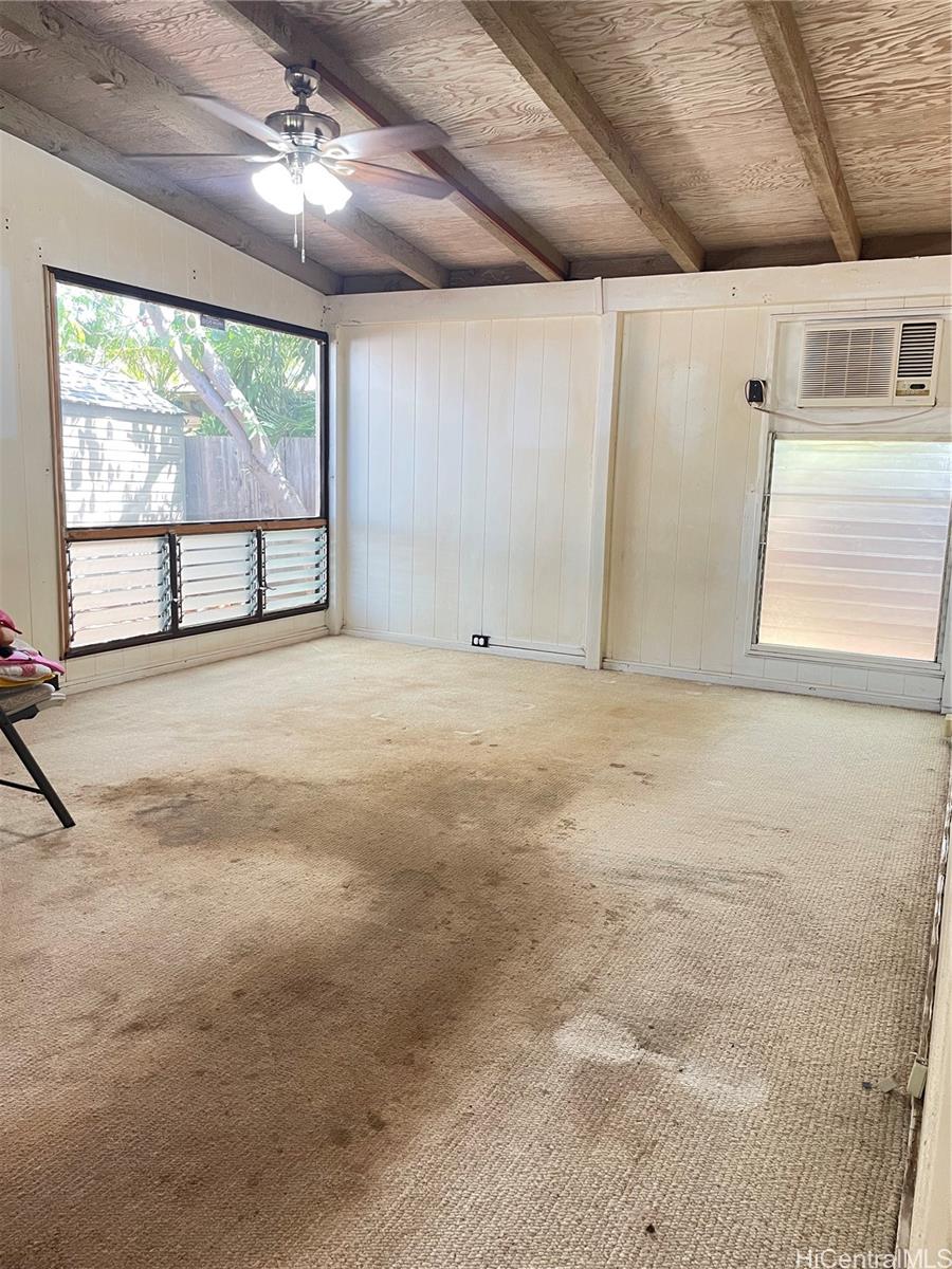 Photo 16 of 20