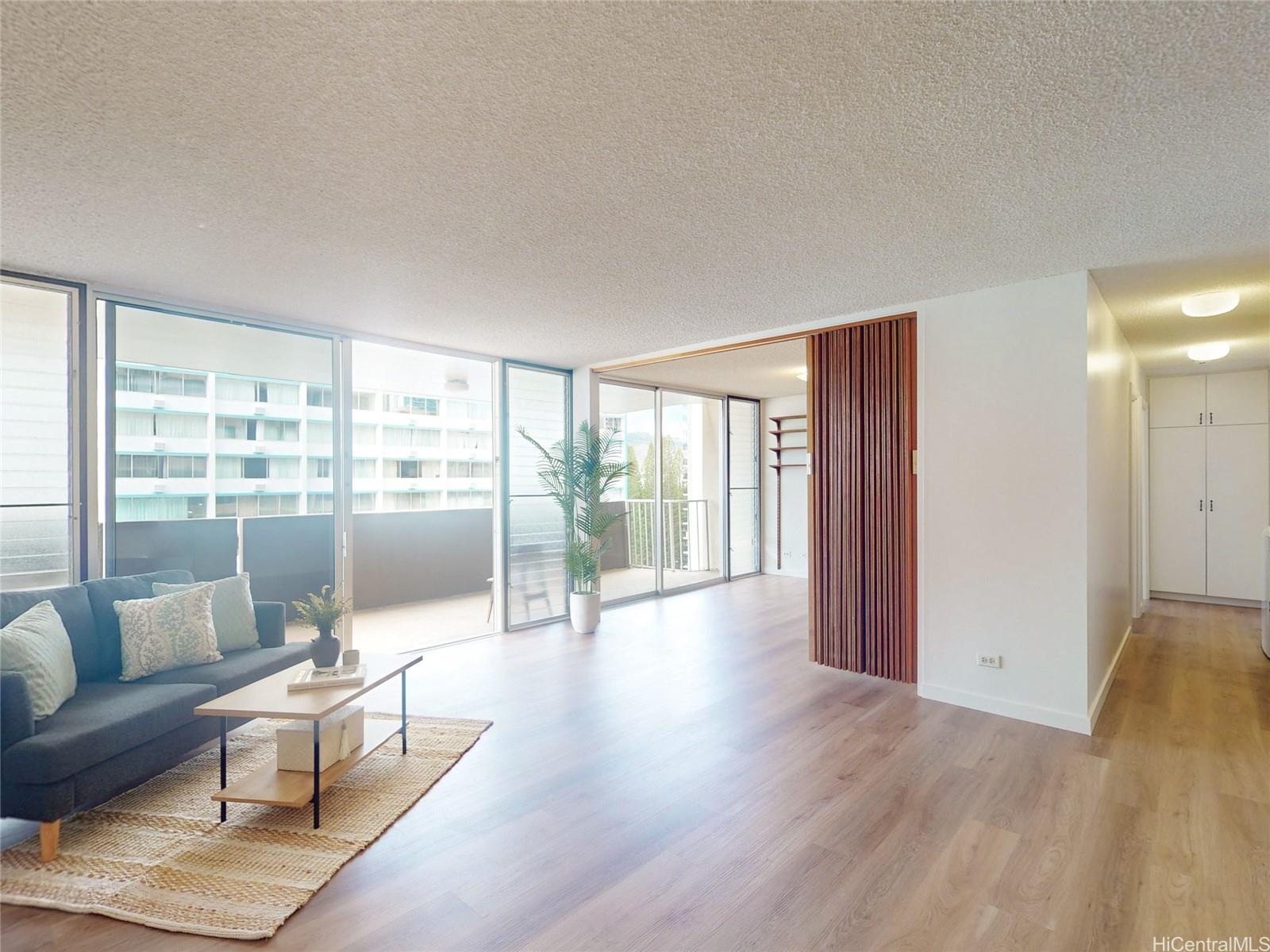 1561 Kanunu Street 805