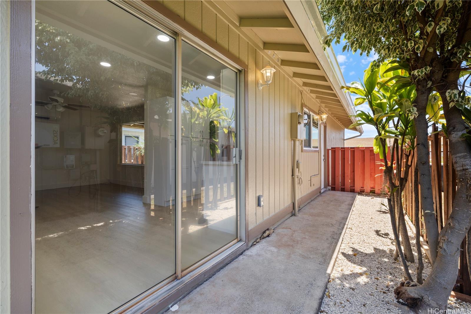 94-645 Maaniani Place