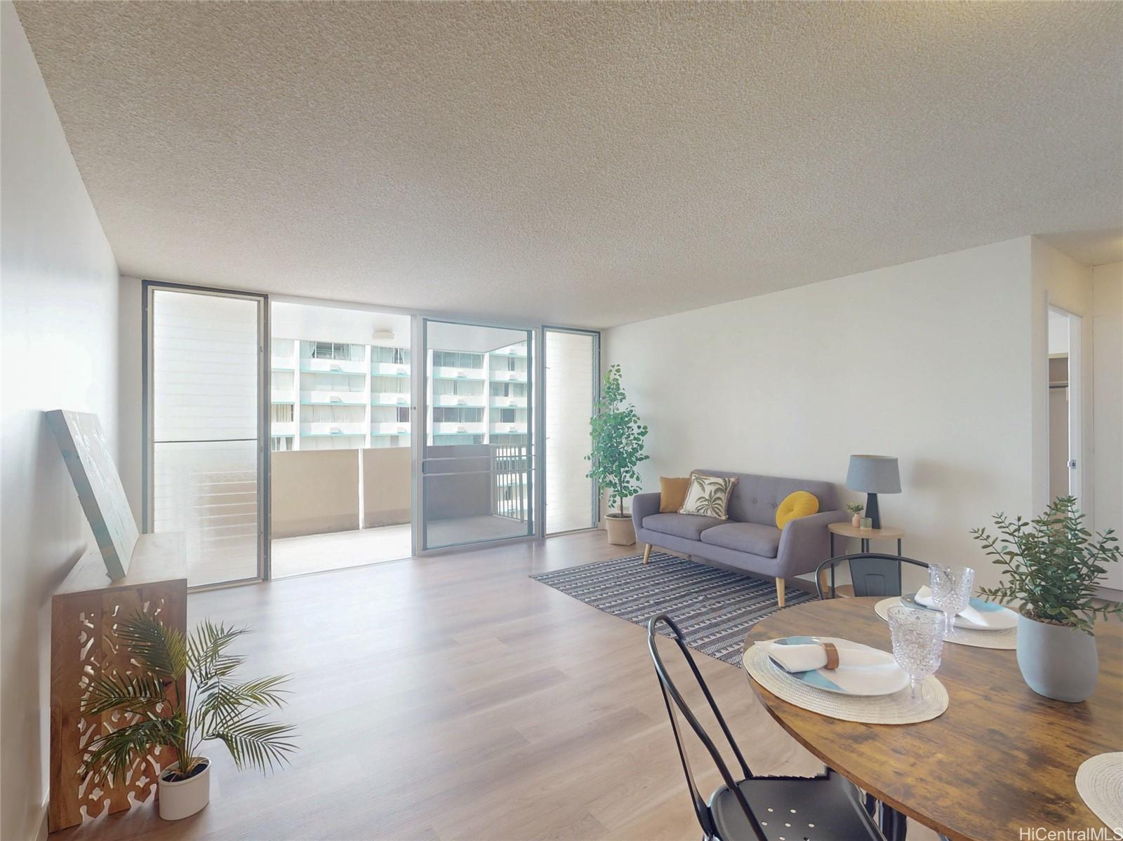 1561 Kanunu Street 807
