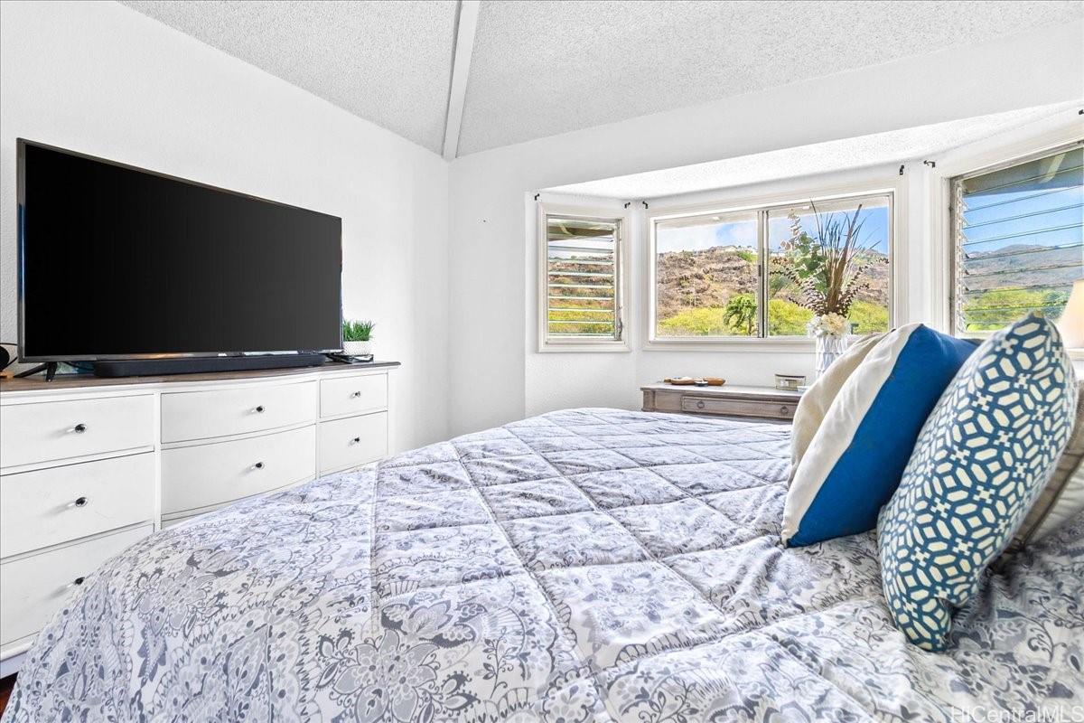 7007 Hawaii Kai Drive  Unit J25