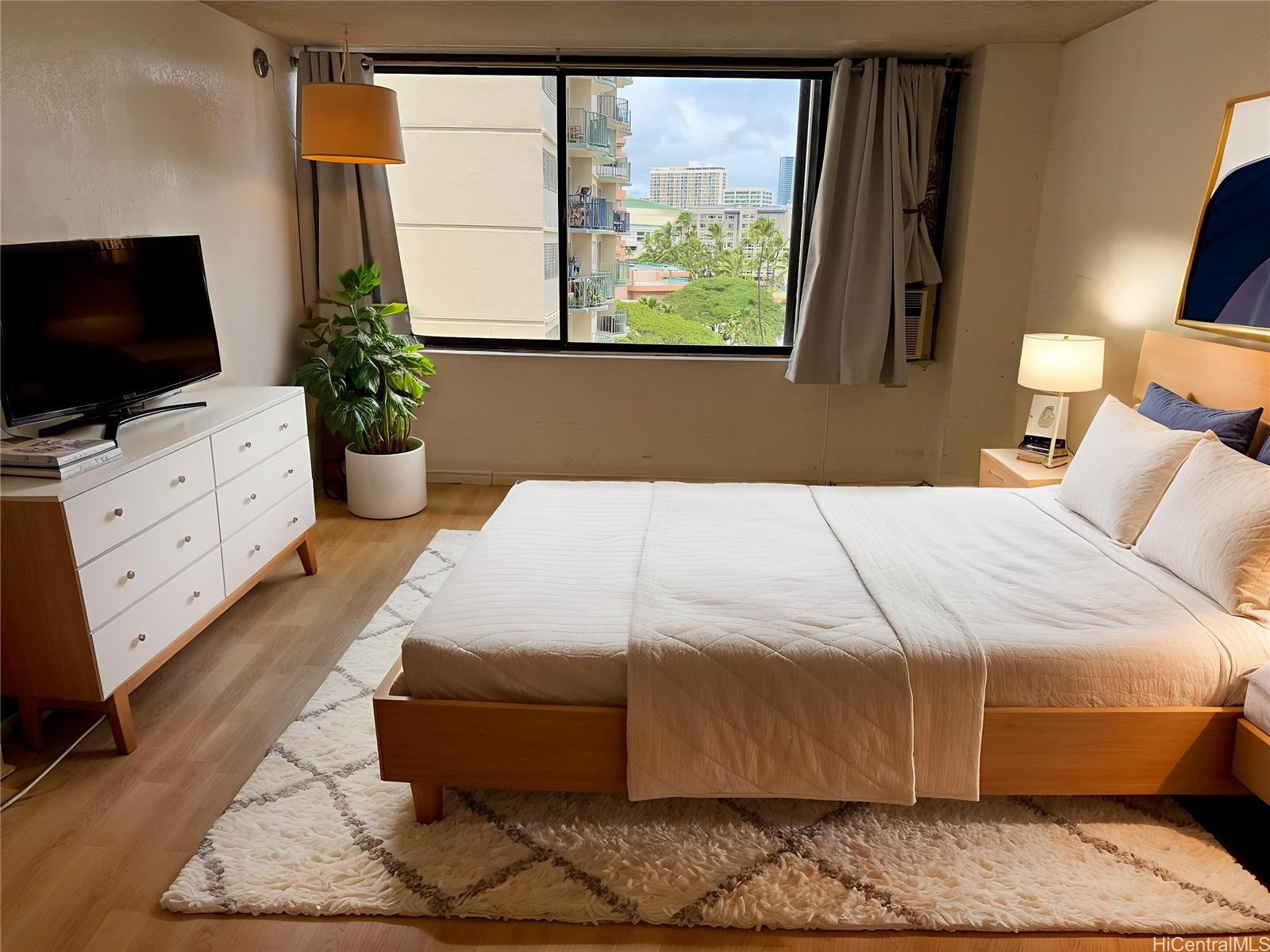 444 Niu Street 815