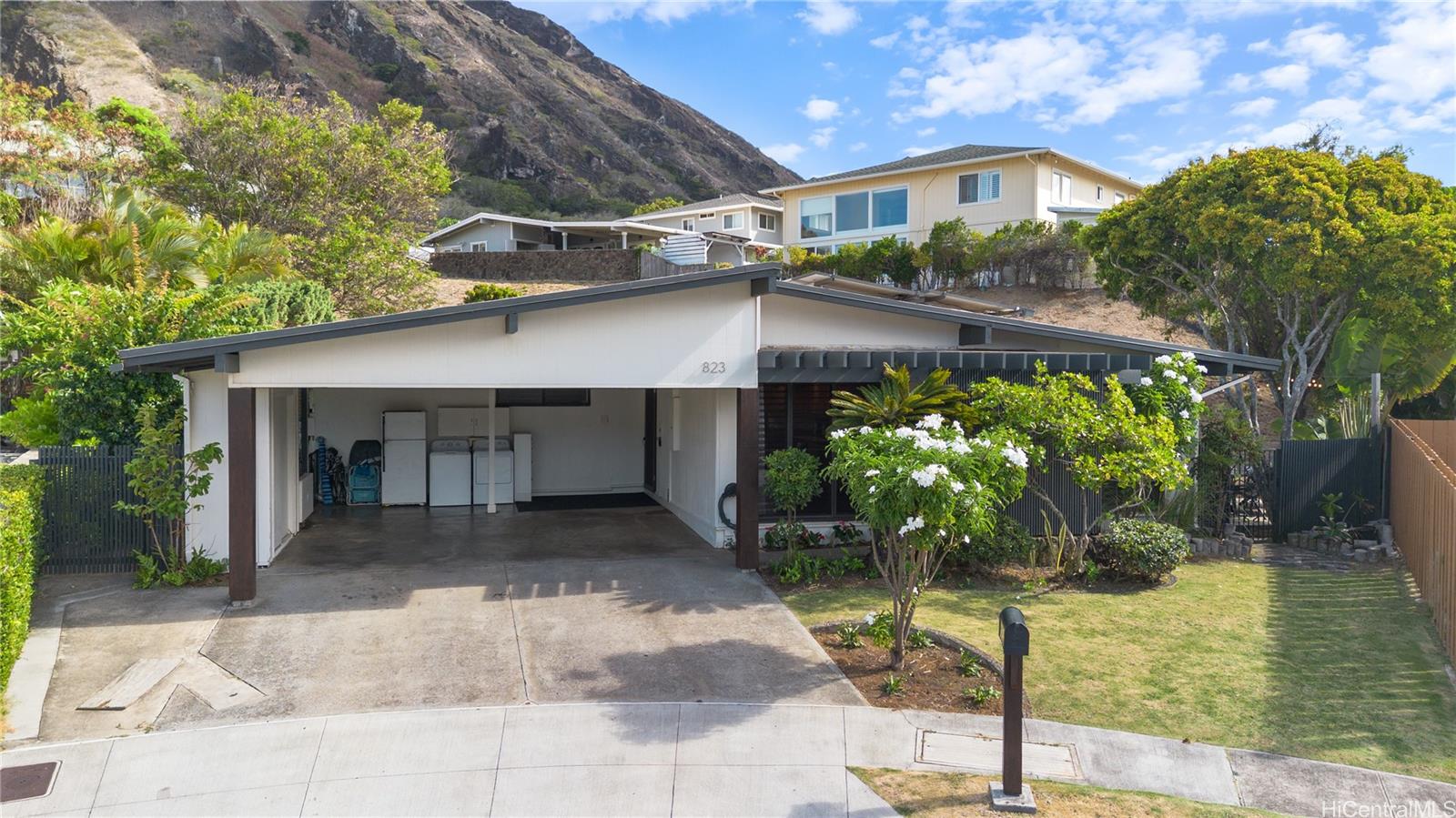 823 Kalalea Street