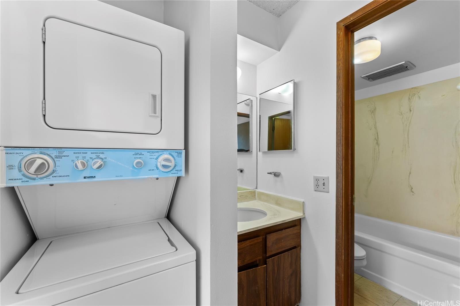 2740 Kuilei Street  Unit 1902