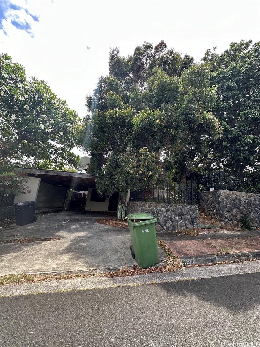 1328 Ainapua Street