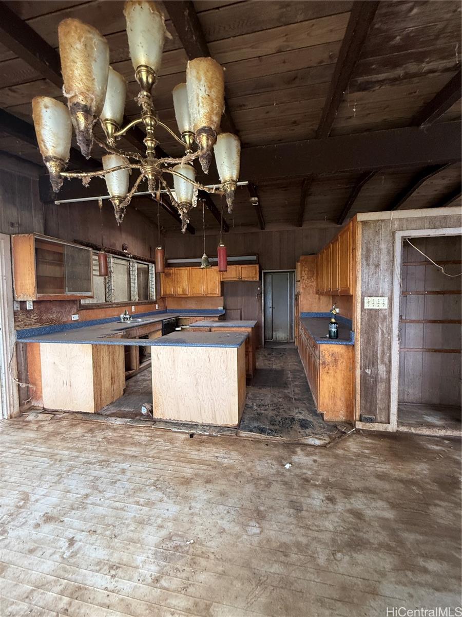 Photo 10 of 25