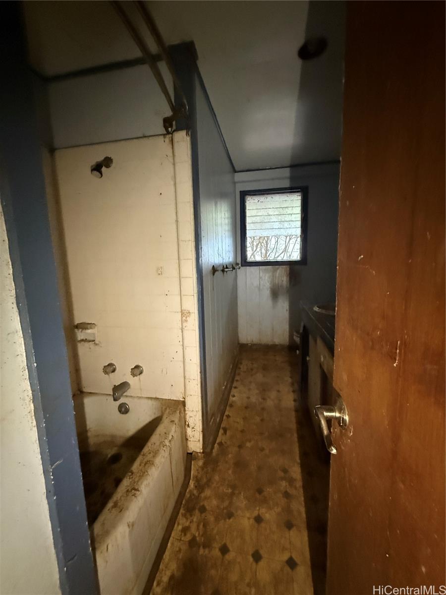 Photo 12 of 25