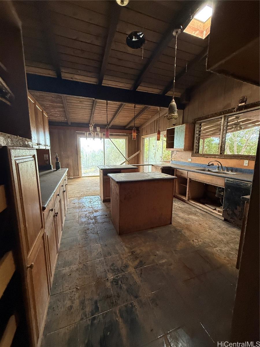Photo 19 of 25