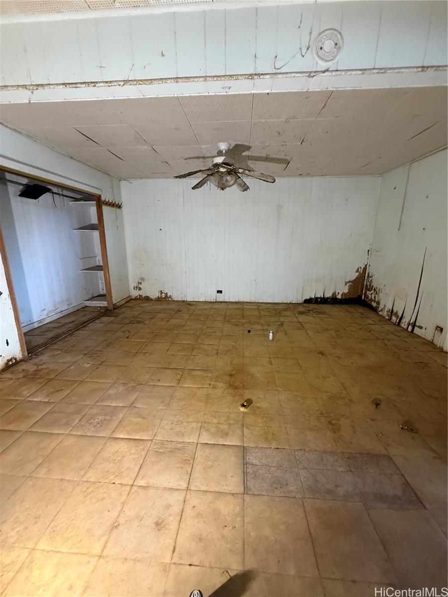 Photo 4 of 25